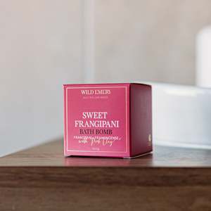 Wild Emery: Wild Emery - Bath Bomb Cube - Sweet Frangipani