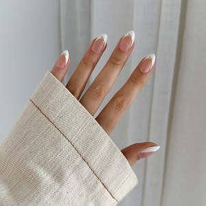 Pressing Nails - White Tip Gold Bows