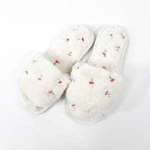 Slippers - Cherry Plush - Cream - Size 40-41