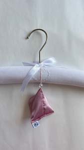 Carmen Kirstein - Silk Wardrobe Scenting Bag