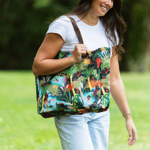 Ōhope Tote - Wahine in Water