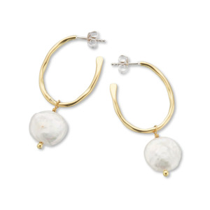 Palas Emporio Prosperity Pearl Oval Hoop Earrings