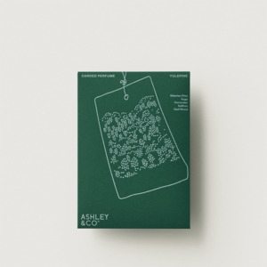 Living: Ashley & Co Christmas 2025 Carded Perfume - Yulepine