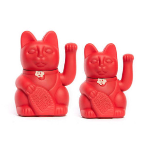 Living: Diminuto Cielo Luckycat Strawberry Red Decorative Tabletop Object