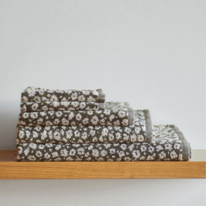 Citta Forget Me Not Cotton Bath Towel - Ivy/Oat 80x150cm