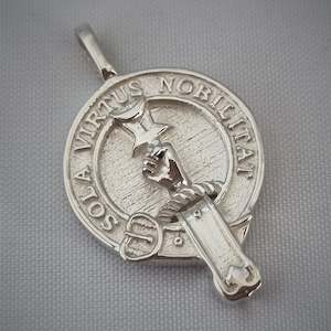 Charms & Pendants: Henderson Clan Crest Pendant