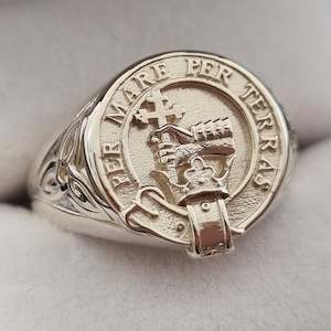 MacDonald Clan Crest Signet Ring - celtic sides