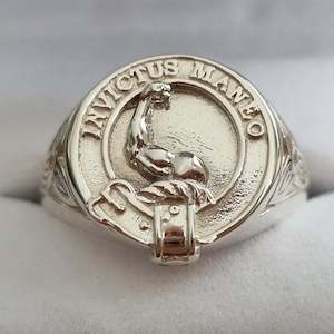 Armstrong Clan Crest Signet Ring - celtic sides