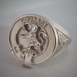 Cumming Clan Crest Signet Ring - celtic sides