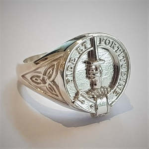 Shaw Clan Crest Signet Ring - celtic sides