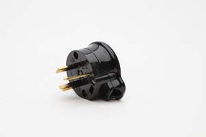 Plug Top Connector Domestic: Pdl Plug 3pin 10A side entry Black