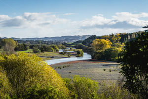 Products: The Tukituki River in Autumn, Hawke's Bay, New Zealand - SCP Stock