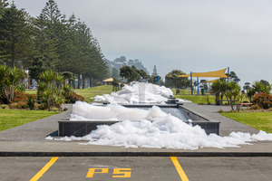 Napier's Fountain Foamer Strikes Again. Hawke's Bay, New Zealand - SCP Stock