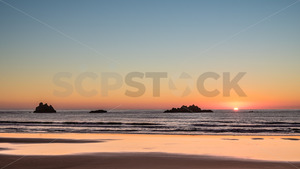 The Rocks (Hine Mahanga) at sunrise, Kairakau Beach, Kairakau, Central Hawke's B&hellip;