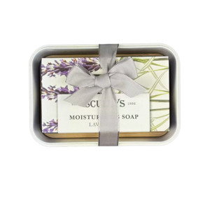 Hand-Finished Moisturising Soap & Soap Tray – Lavender – Scullys Home & Beauty