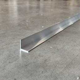 Solid Round: Aluminium Diameter 27 mm Solid Round 3M