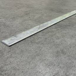 Galvanized Flat Bar: 30 x 3 mm Galvanized Flat Bar 6M - SD ALUMINIUM