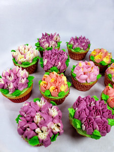 Products: Floral Cupcakes (min order 6) SD Cakes