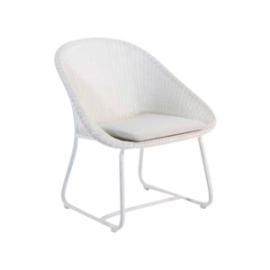 Outdoor Lounge Chairs: Breeze Outdoor Wicker Lounge Chair