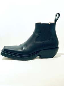 Shoes: Bottega Veneta Black Square Toe Chelsea Boots