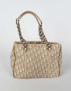 New Arrivals: Trotter Canvas Romantic Chain