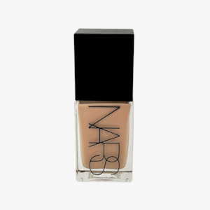 Base Makeup: Light Reflecting Foundation (Vienna)