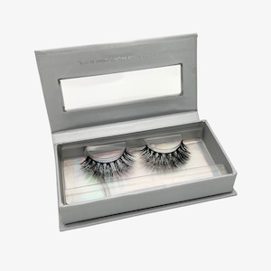 Eyes Brows: PRO Eyelashes (Trendsetter)