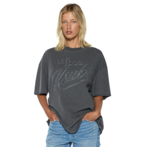 Le Club Boyfriend Tee