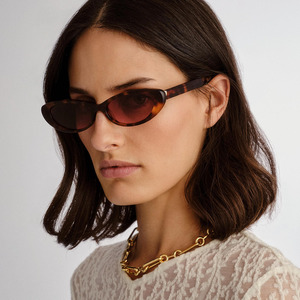 Luv Lou: The Sonny - Tort