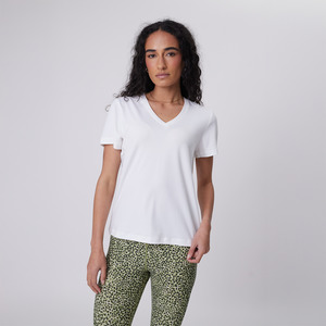 Marlow: Half Time V-Neck Tee - Ivory