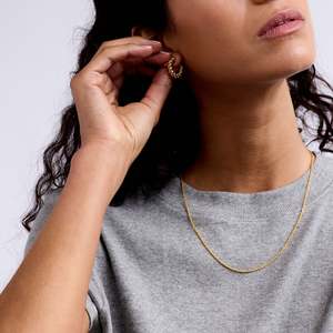 La Dailie: Everyday Twist Chain In Gold