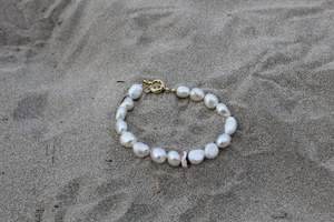Products: Pearl Bracelet - Seashell