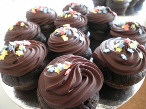 Mini Cupcakes – Send A Chocolate Cake