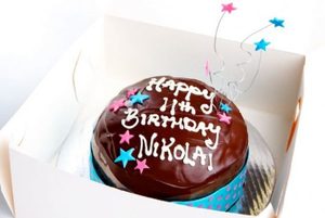 Products: Ribbons, Stars & Writing – Send A Chocolate Cake