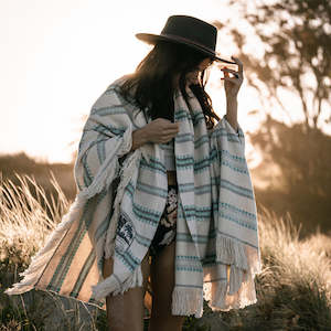 Blanket: KIRRA CURL BLANKET