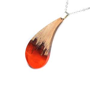 Pendant: Mānuka Red Gold