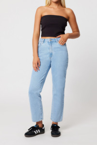 Abrand Womens Jeans: Venice Straight - Kendall