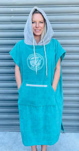 Ponchos: Seventhwave Adults Medium Poncho - Peacock with Grey Hood