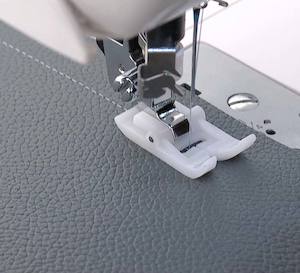 Singer Accessories: Singer Teflon (Non-Stick) Snap-on Presser Foot