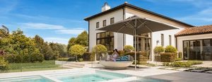 Outdoor umbrella bases