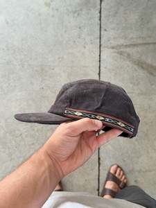 THREE DOGS 5 PANEL