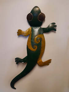 Decorations: Metal Art ~ Green and Yellow Gecko Wall