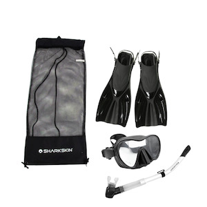 Collections: SHARKSKIN ADULT MASK, COMFORT SNORKEL & FIN SET WITH MESH BAG