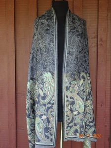 Black and sage heirloom pashmina - ShawlyNot