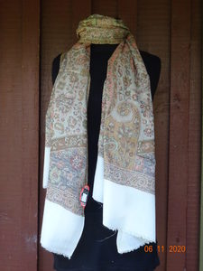 Products: Green and Gold pashmina - ShawlyNot