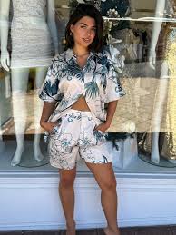 Womens Tops 1: Fate & Becker Solstice Palms Shirt