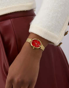 Guess Jewellery: Guess Watch Ruby Red DL Gold Mesh