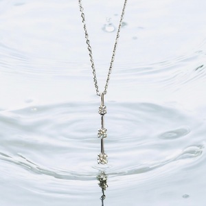 18ct White Gold Necklace with Diamonds