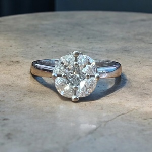 18ct White Gold Diamond Cluster Ring