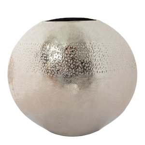 Products: Asina Disc Vase - Silver